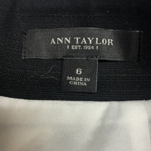ANN TAYLOR - Size 6 - Contemporary Black & White Lined Skirt - Picture 5 of 10